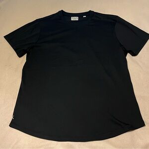 NWOT CUTS CLOTHING Curve-Hem Athletic Fit T-Shirt